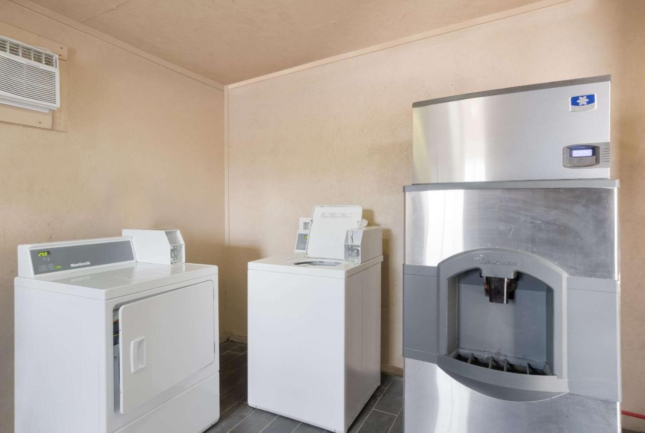 Econo Lodge Ripley Экстерьер фото