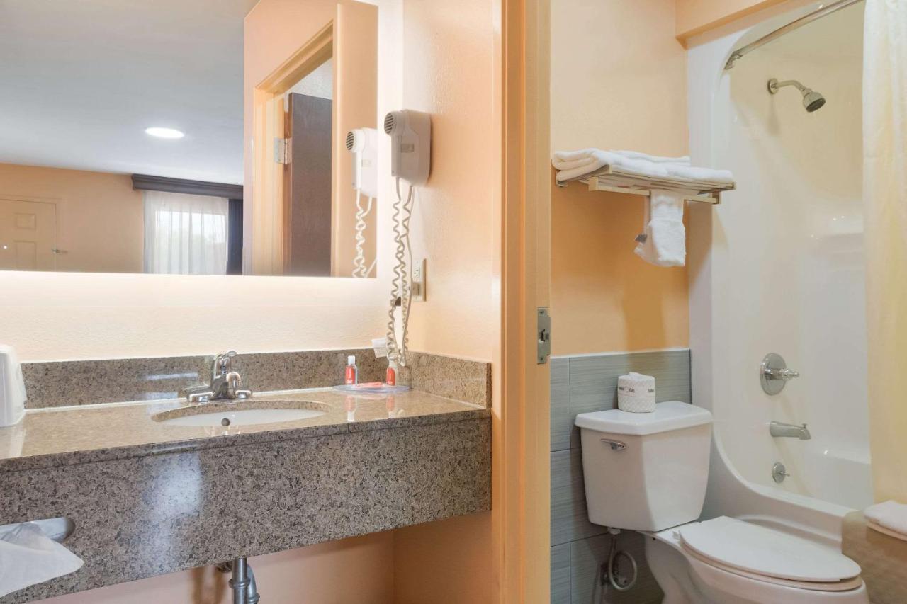 Econo Lodge Ripley Экстерьер фото