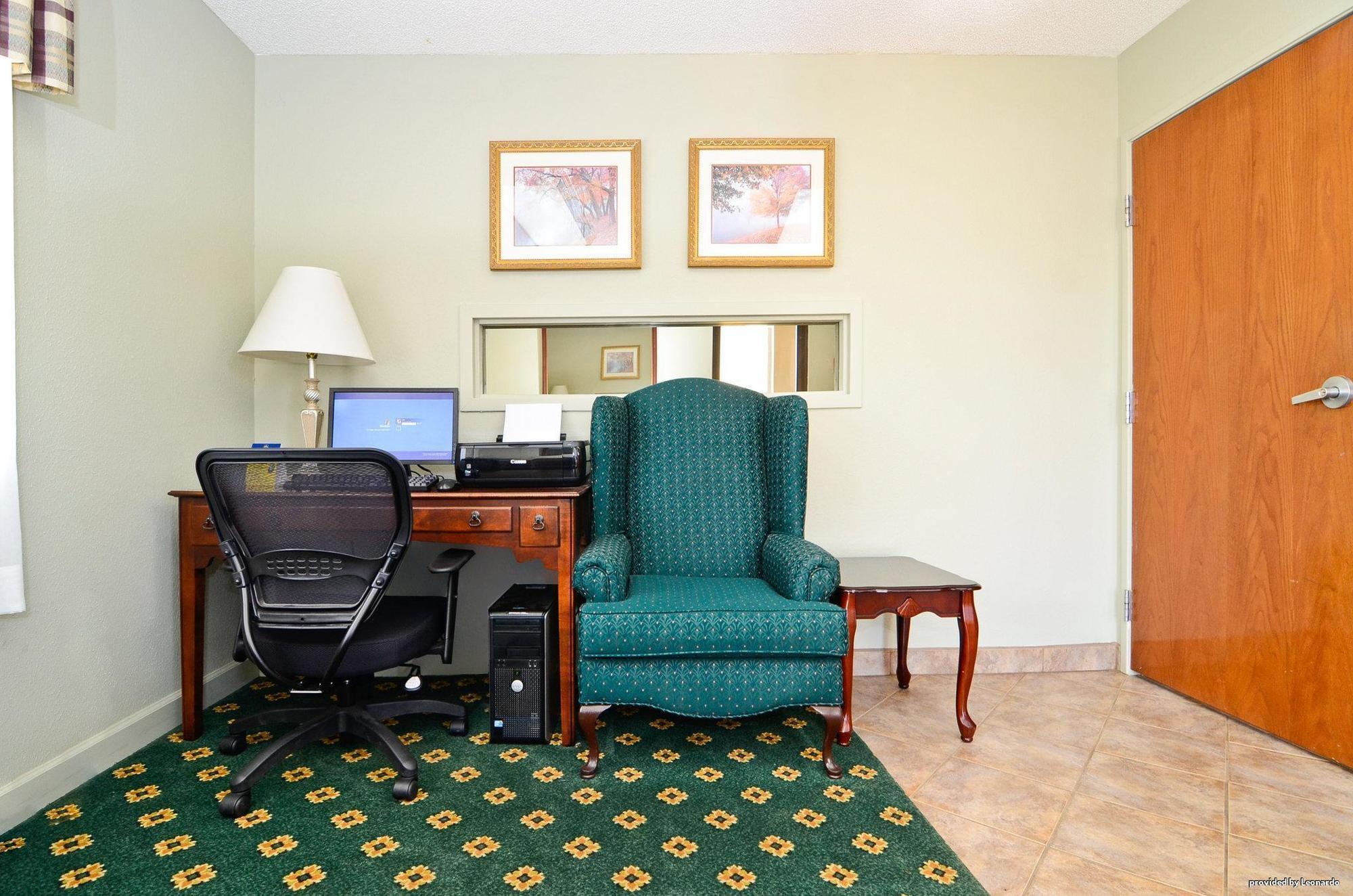 Econo Lodge Ripley Удобства фото